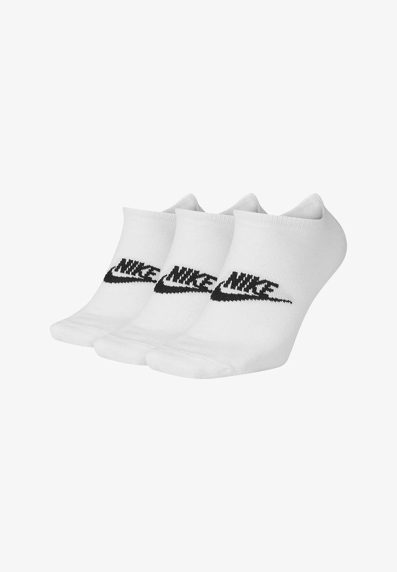 Calcetines tobilleros blancos con logo negro de Nike, hechos de una tela suave, con un puño acanalado para mayor soporte y una textura lisa. Paquete de tres pares.
