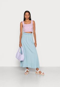 ONLY PEMA VENEDIG LIFE - Maxi szoknya - light blue denim