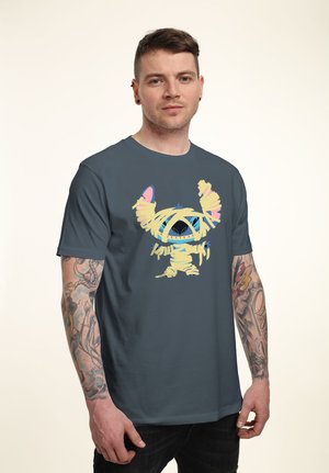 - T-shirt z nadrukiem