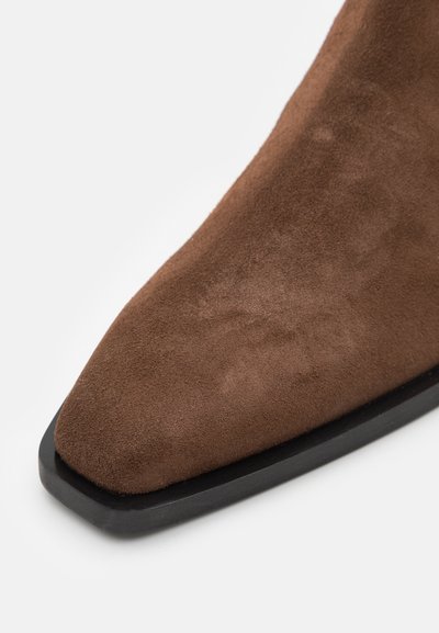 Proenza Schouler BRONCO CHELSEA BOOTS - Stövletter - brown