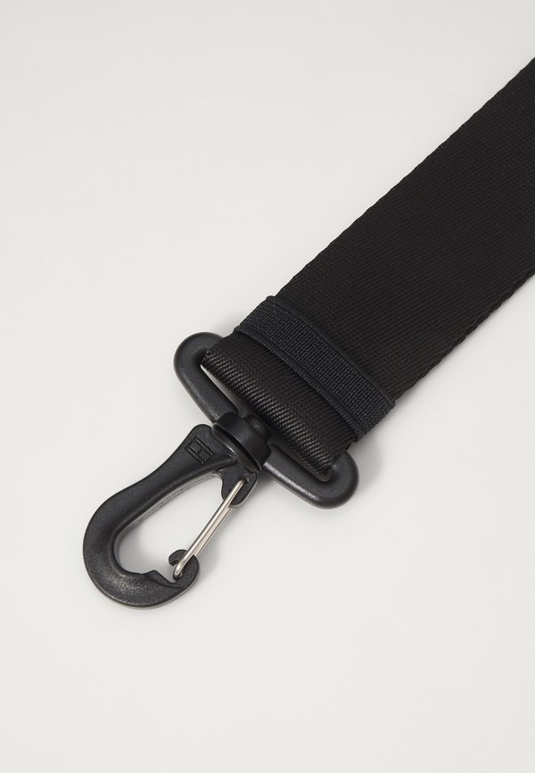 REPREVE DUFFLE - Weekend bag2