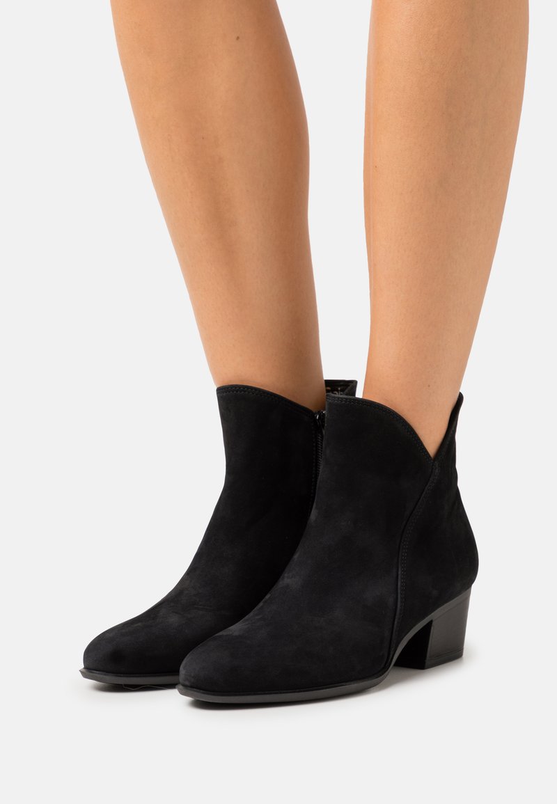 gabor comfort ankle boots