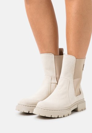Kotníkové boty na platformě - beige