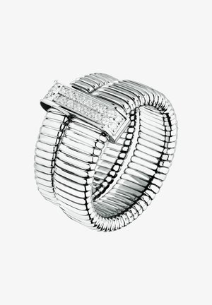 Anello a spirale in argento con texture a coste e una chiusura rettangolare decorata con due file di pietre preziose chiare e scintillanti.