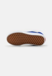 Vans KNU SKOOL UNISEX - Sneaker low - blue/true white