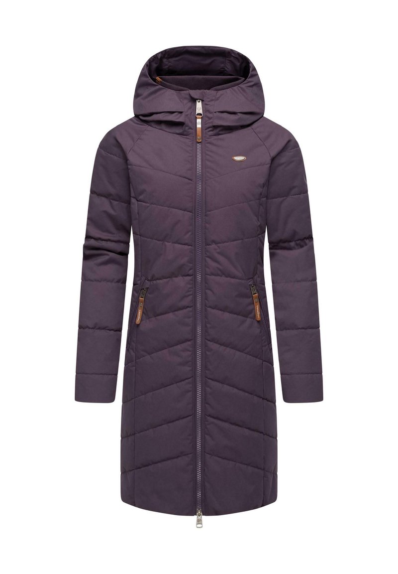 Padded paarse jas met een capuchon, voorzien van een voorkleurige rits, zijzakken met bruine accenten en doorgestikte diagonale patronen.