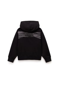 Haut à capuche noir avec cordon de serrage, poignets côtelés et un design de logo texturé au dos avec des accents à rayures horizontales.