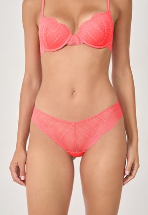 ENVERGURE - Slip - corail