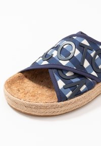 Scotch & Soda YOLIN - Mules - blue