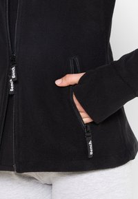 Bench FUNNEL - Giacca in pile - black