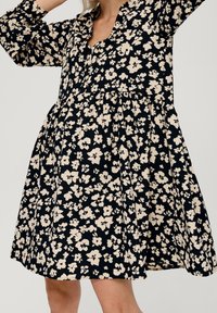 QS Abito a camicia - black