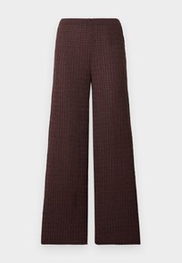 Pantalon taille haute à jambes larges en tissu texturé marron foncé avec un motif froissé subtil, présenté à plat sur fond blanc.