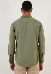 Buratti BUTTON DOWN  - Ing - khaki