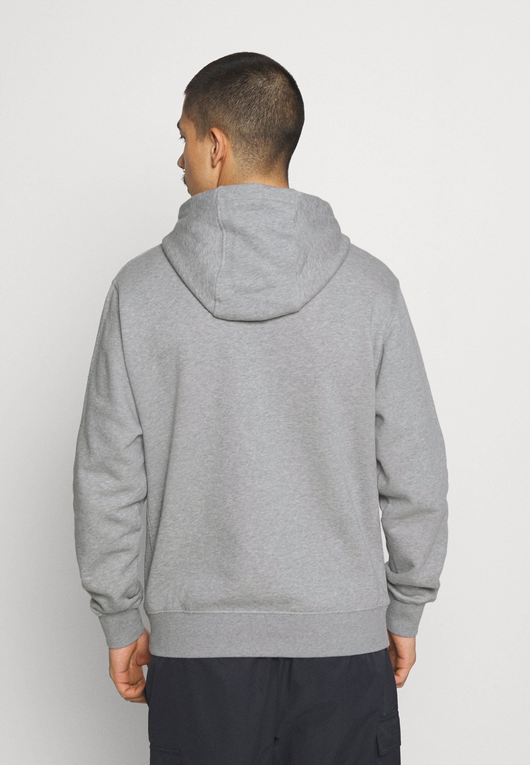 nike court sweatshirt