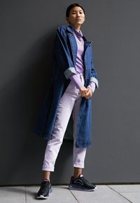 Nike Sportswear Matalavartiset tennarit - black