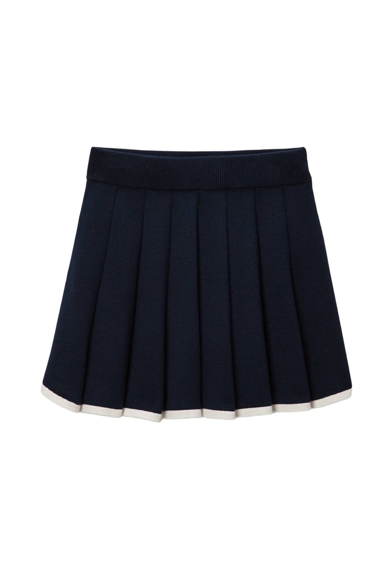 Jupe plissée bleu marine avec une ceinture côtelée et une bordure crème le long de l'ourlet. Fabriquée en tissu doux avec des plis verticaux pour une texture supplémentaire.