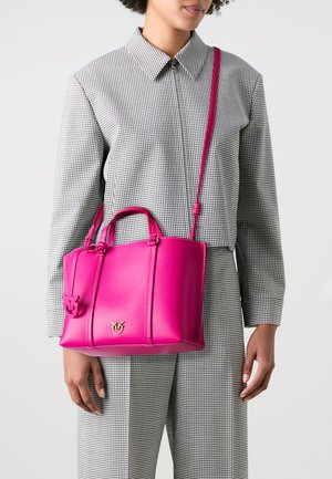 CARRIE SHOPPER CLASSIC - Ručna torba - pink pinko/antique gold