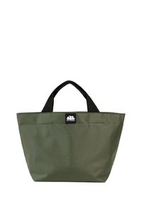 Borsa a tracolla di stoffa verde oliva con manici neri e un'etichetta di marca. Forma rettangolare con cuciture rinforzate e superficie liscia e resistente.