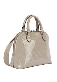 Borsa a mano in pelle sintetica beige con motivi floreali in rilievo, doppi manici ad anello, accessori in tonalità oro e una tracolla removibile.