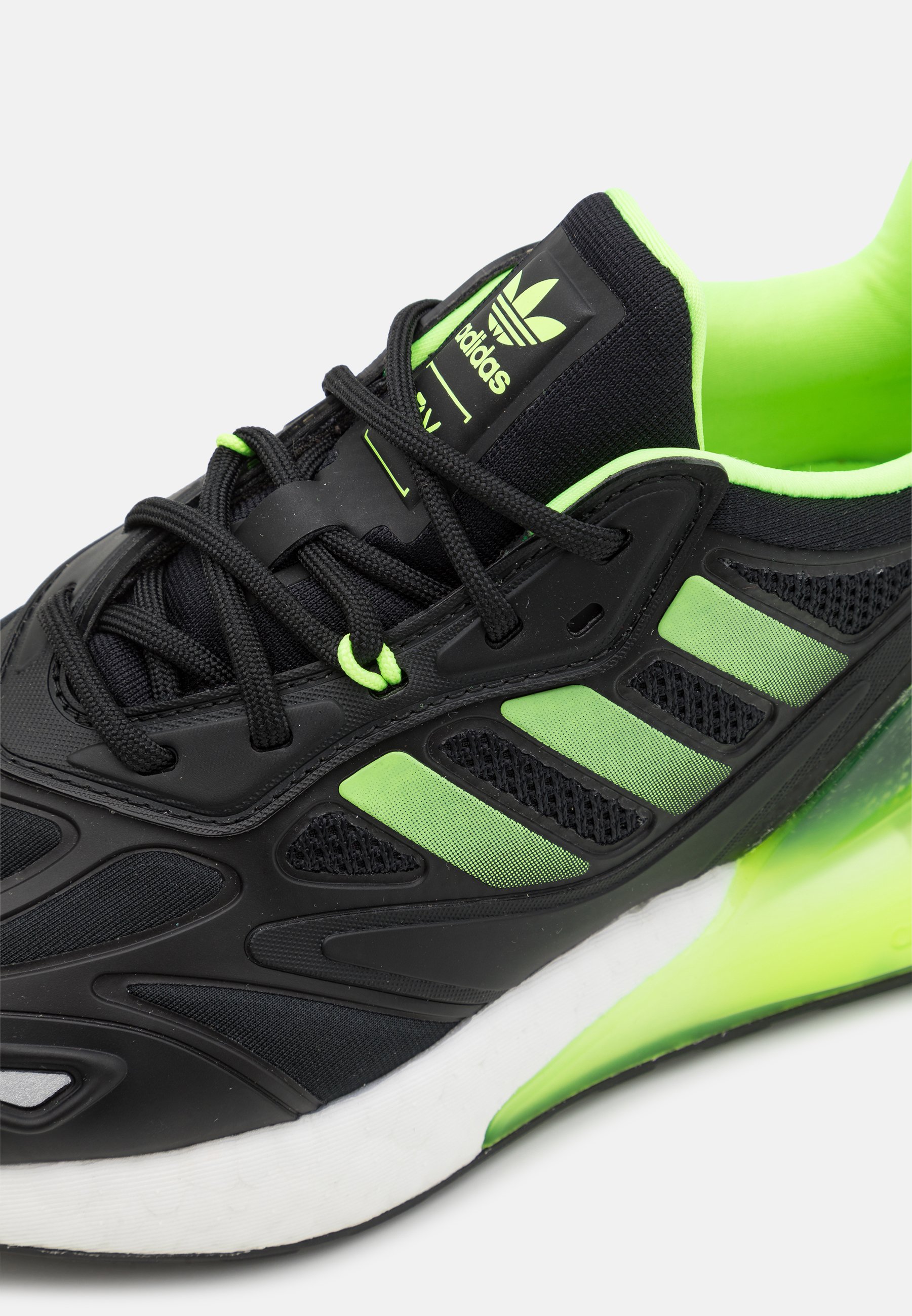 adidas Originals ZX 2K BOOST 2.0 UNISEX - Sneakers laag - core black/signal  green/carbon/zwart - Zalando.be