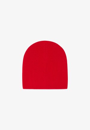 Rode gebreide beanie muts met een geribbelde textuur en een afgeronde top, ontworpen voor warmte en comfort. Strakke afwerking zonder extra accenten.
