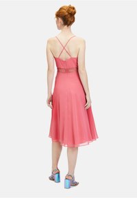 Vera Mont MIT WASSERFALL - Cocktailkleid/festliches Kleid - hot rosè