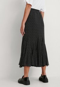 NA-KD Maxikjol - black