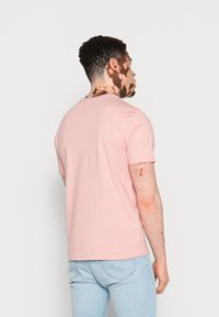 Levi's® ORIGINAL HOUSEMARK TEE - T-shirt básica - silver pink