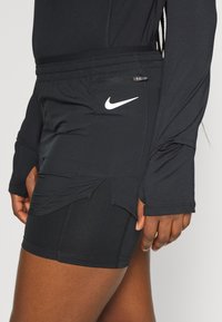 Nike Performance TEMPO LUXE SHORT - Calções desportivos - black