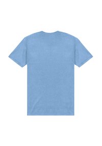 Camiseta de algodón suave de color azul cielo con mangas cortas. Presenta un cuello redondo y un diseño liso. No hay logotipos ni patrones visibles.