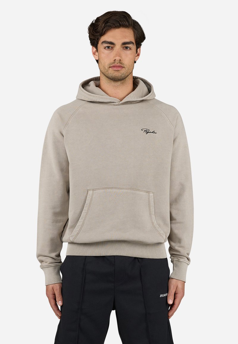 Felpa beige con cappuccio regolabile, tasca frontale e polsini a coste. Presenta una grafica minimale in nero. Tessuto morbido, design casual.
