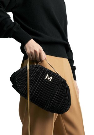 LOLA CASADEMUNT Clutch - black