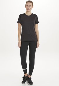 Endurance FUNKTIONS YONAN - Tekninen t-paita - black bean