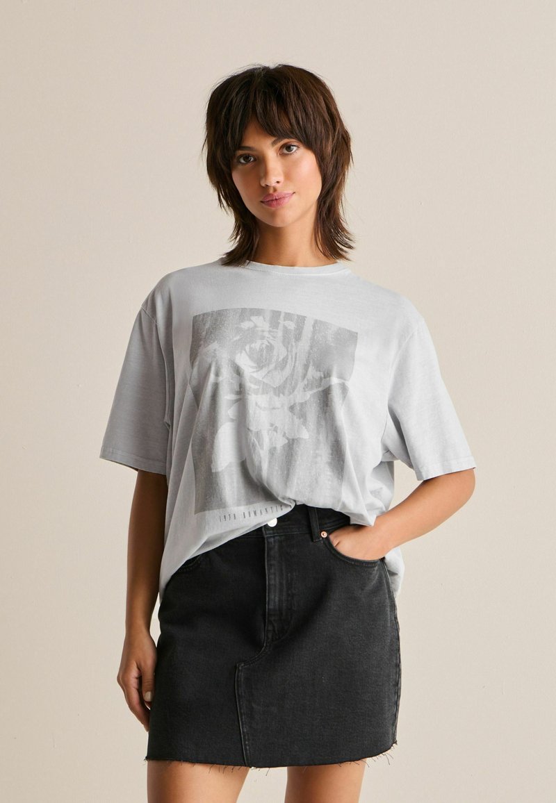 Next GRUNGY ROSE GRAPHIC - T-shirt med print - grey wash