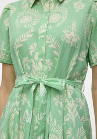 Vero Moda VMDICTHE KURZES - Abito a camicia - katydid