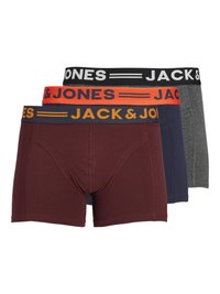 Drei Paar Herren-Boxershorts in dunkelrot, marineblau und grau mit kontrastierenden, markierten Elastikbund. Weicher, dehnbarer Baumwollstoff.