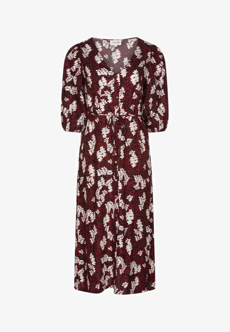 Lang, bordeauxrood jurk met een wit bloemenpatroon, met een V-halslijn, puffmouwen en een cinched taille met een strik. Lichtgewicht stof.