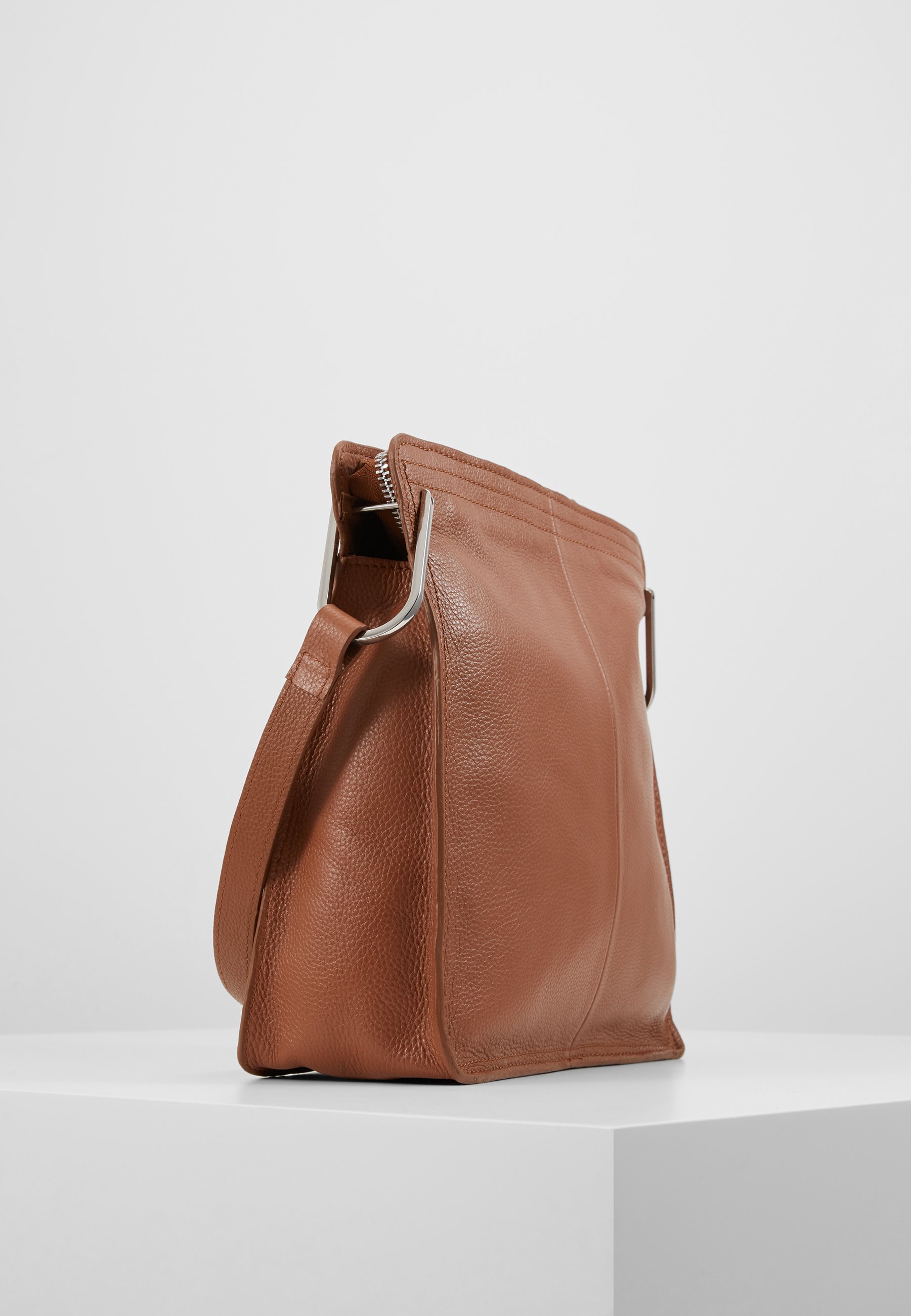 Zign LEATHER Skulderveske cognac Zalando.no Zign LEATHER Skulderveske cognac Zalando.no