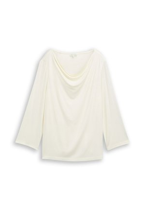 Cremfarbener Oberteil mit einem runden Ausschnitt und drapiertem Vorderteil, ausgestattet mit ¾-Ärmeln und einer weichen, glatten Textur.