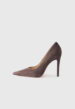 Décolleté grigio in suede con punta affilata e una silhouette elegante. Presenta una finitura liscia e un tacco sottile per un aspetto moderno.