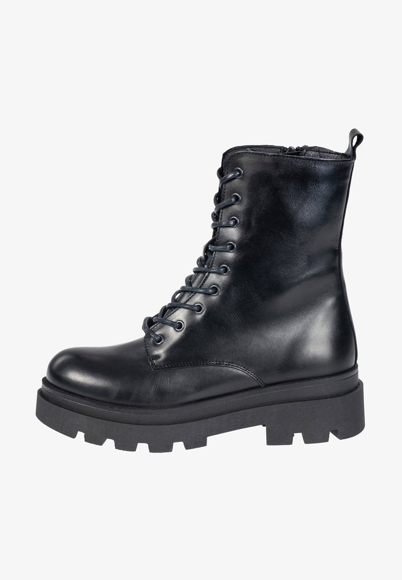 Bottine noire en cuir avec un bout rond, un laçage à l'avant et une semelle en caoutchouc texturé présentant des rainures profondes pour une meilleure adhérence. Onglet arrière renforcé.