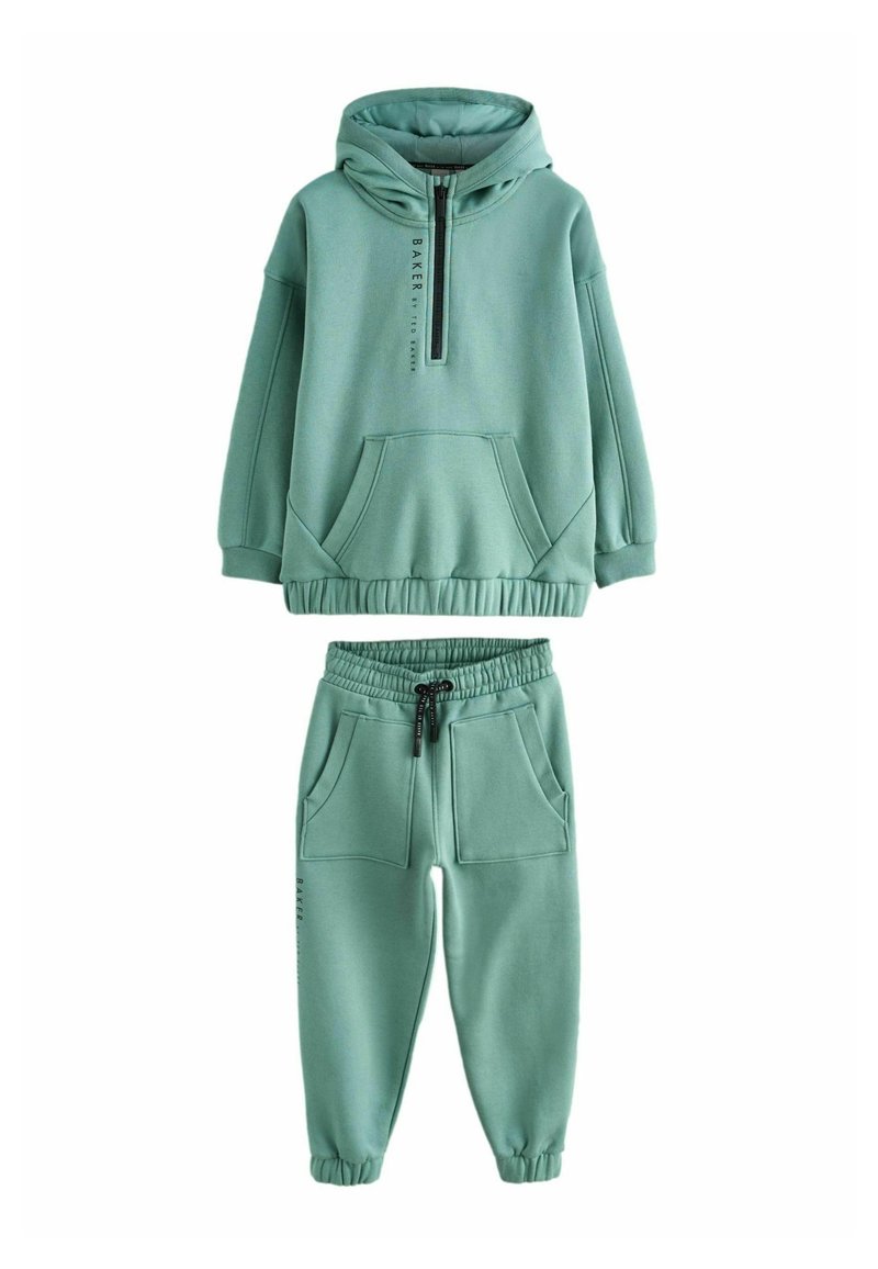 Mintgrüner Hoodie und passendes Jogginganzug-Set. Der Hoodie verfügt über einen halben Reißverschluss und eine Kängurutasche; die Hose hat einen elastischen Bund und seitliche Taschen.