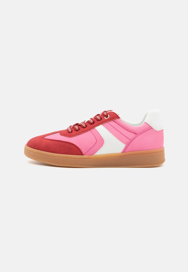 Sneakers with a mix of red, pink, and white fabric panels, featuring a rubber sole, round laces, and a smooth upper texture.