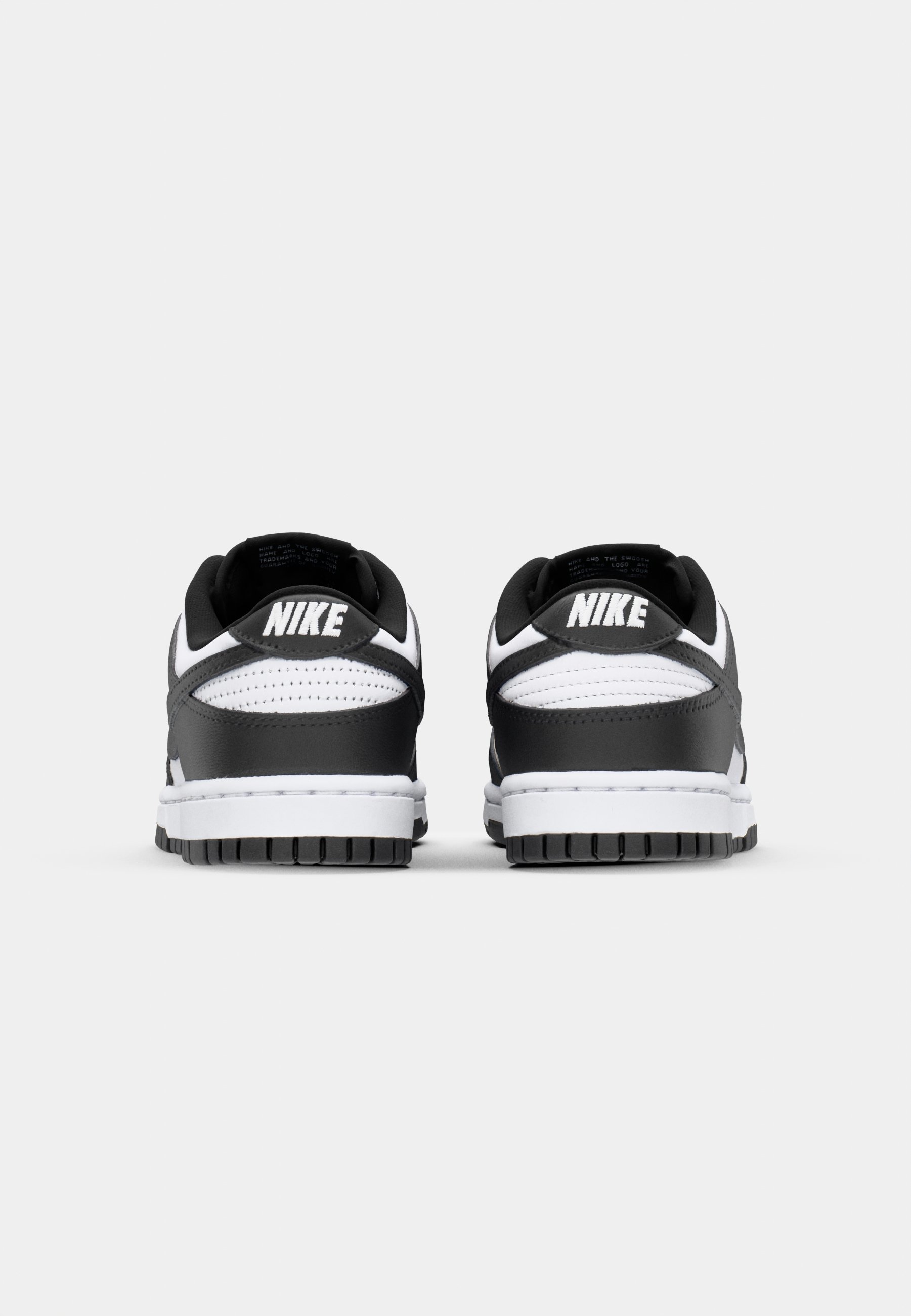 Nike Dunk Low Retro ブラックホワイト 27cm 美品☆Nike Dunk Low Retro 27.0cm ホワイト/ブラック - メルカリ