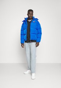 Tommy Jeans ALASKA  - Piumino - ultra blue