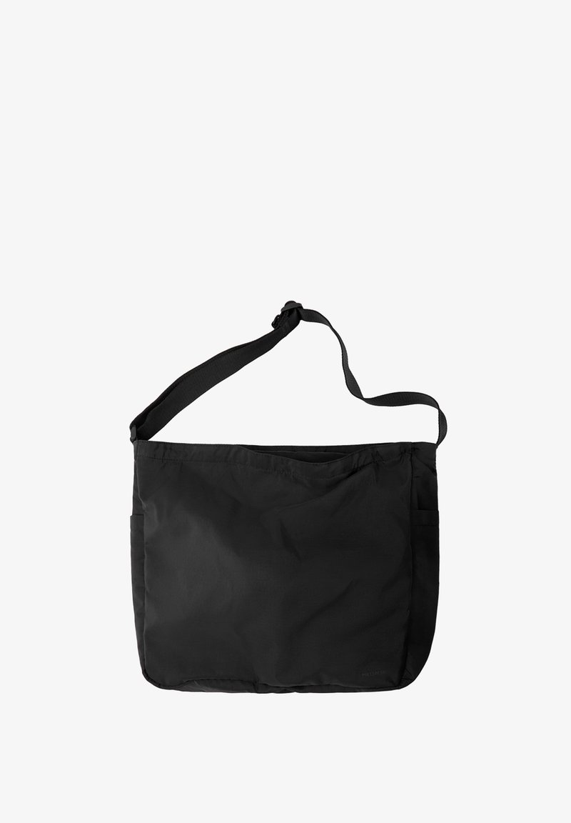 PULL&BEAR SHOPPER - Veľká kabelka - black