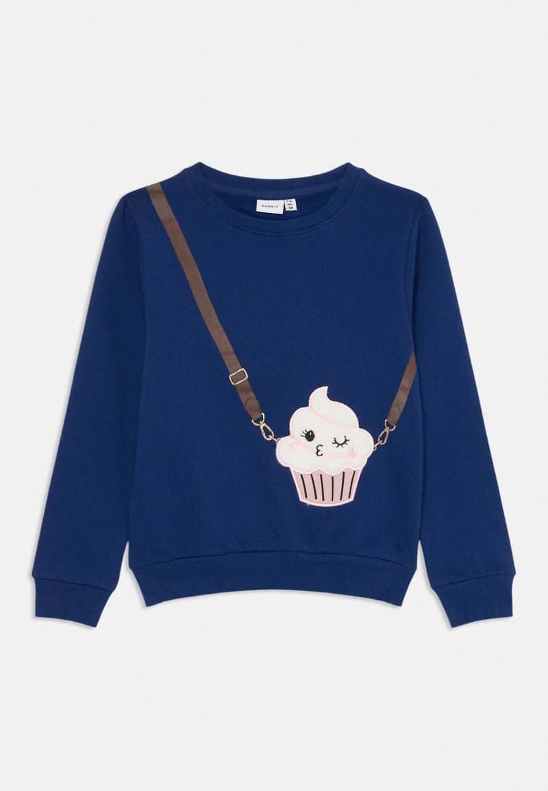 Sudadera azul marino con cuello redondo y mangas largas. Presenta un gráfico de cupcake bordado con un detalle de tira marrón.