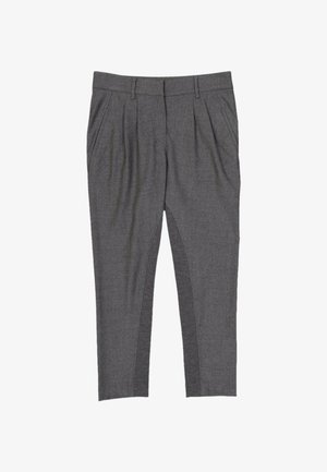 Pantalon habillé gris sur mesure avec poches latérales et passants pour ceinture, avec une coupe droite et des plis près de la taille.