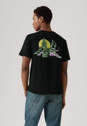 Levi's® RELAXED FIT TEE  - Print T-shirt - cacti club bw mineral black