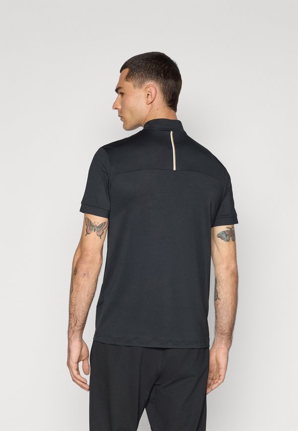 TAYLOR  - Sports T-shirt3